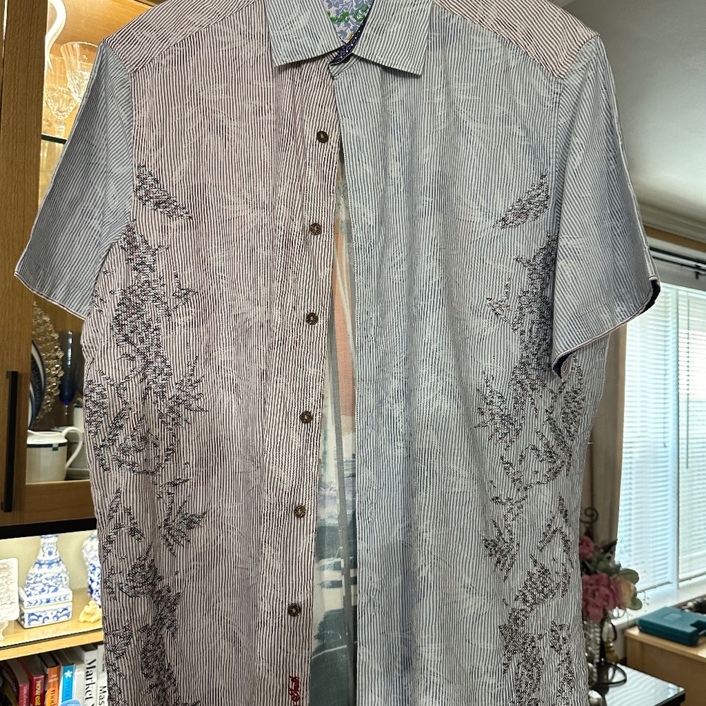 Robert Graham S/S Limited Edition Embroidered X-Large